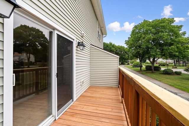 144 Patrick Rd 144, Tewksbury, MA 01876