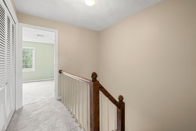144 Patrick Rd 144, Tewksbury, MA 01876