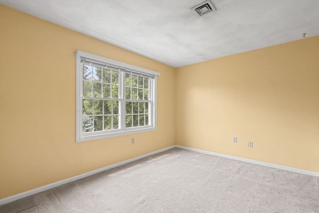 144 Patrick Rd 144, Tewksbury, MA 01876