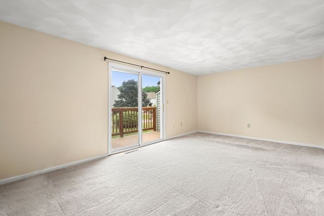 144 Patrick Rd 144, Tewksbury, MA 01876