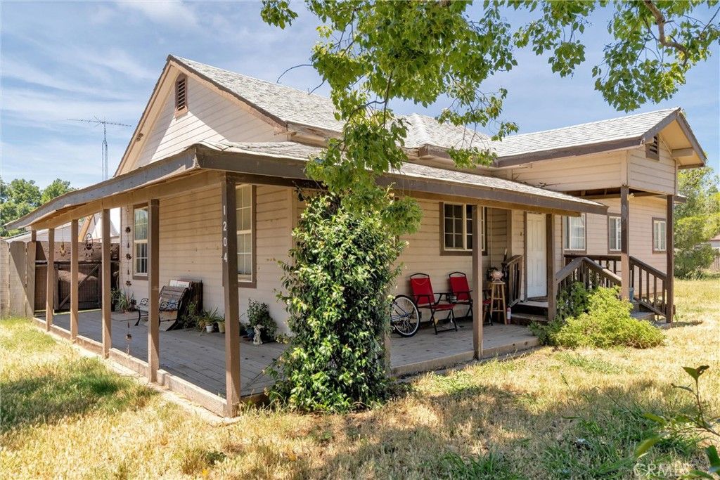 Image 2 of property listing at 1204 School Street, Richvale, CA 95974
