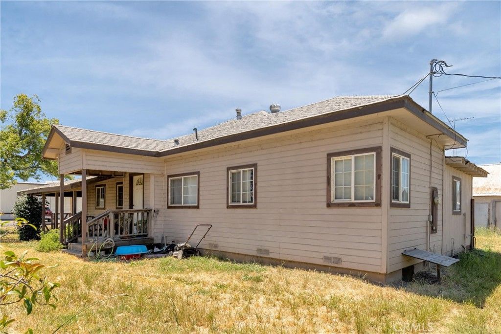 Image 4 of property listing at 1204 School Street, Richvale, CA 95974