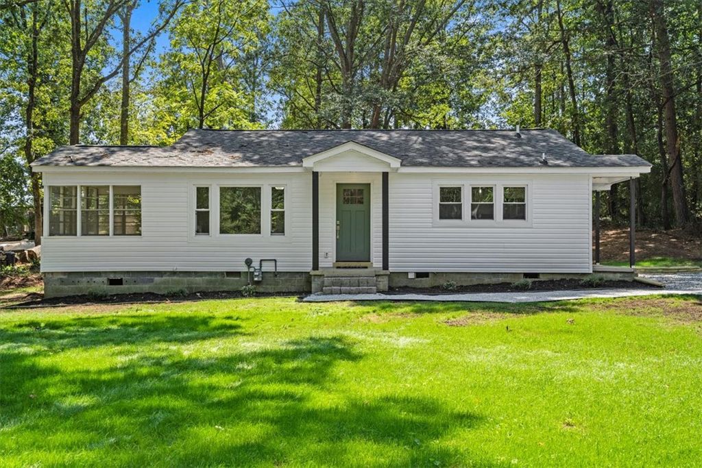 229 Morningside Heights Drive, Seneca, SC 29678