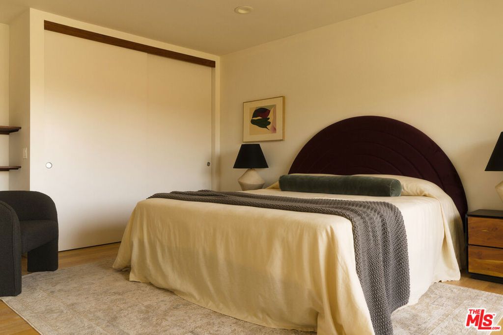 Image 22 of property listing at 2204 Rosey Way, Los Angeles, CA 90026