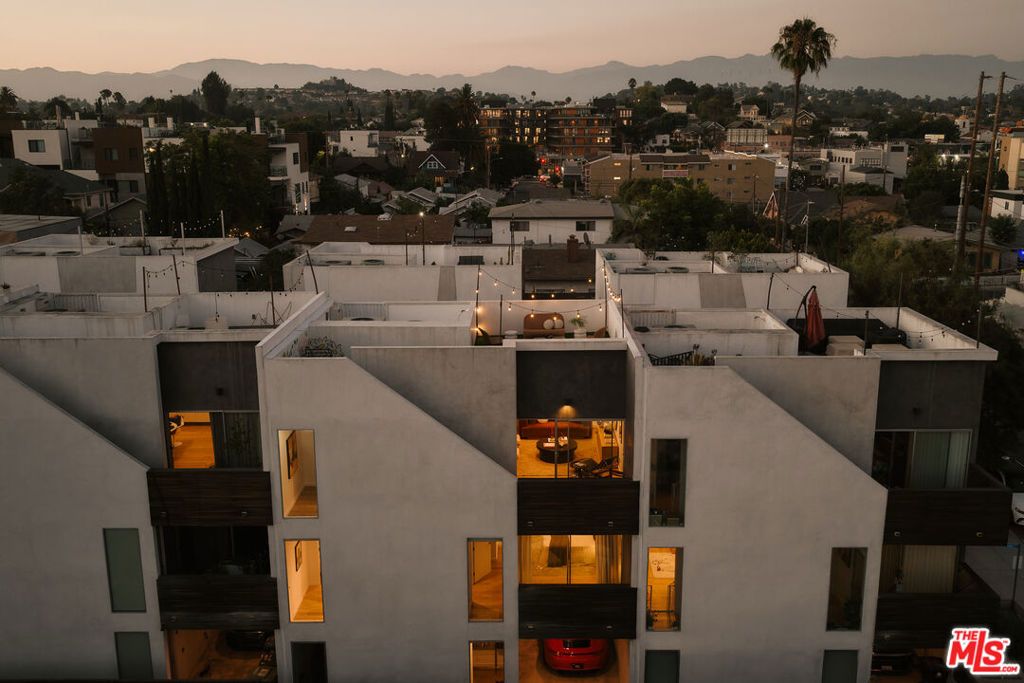Image 42 of property listing at 2204 Rosey Way, Los Angeles, CA 90026