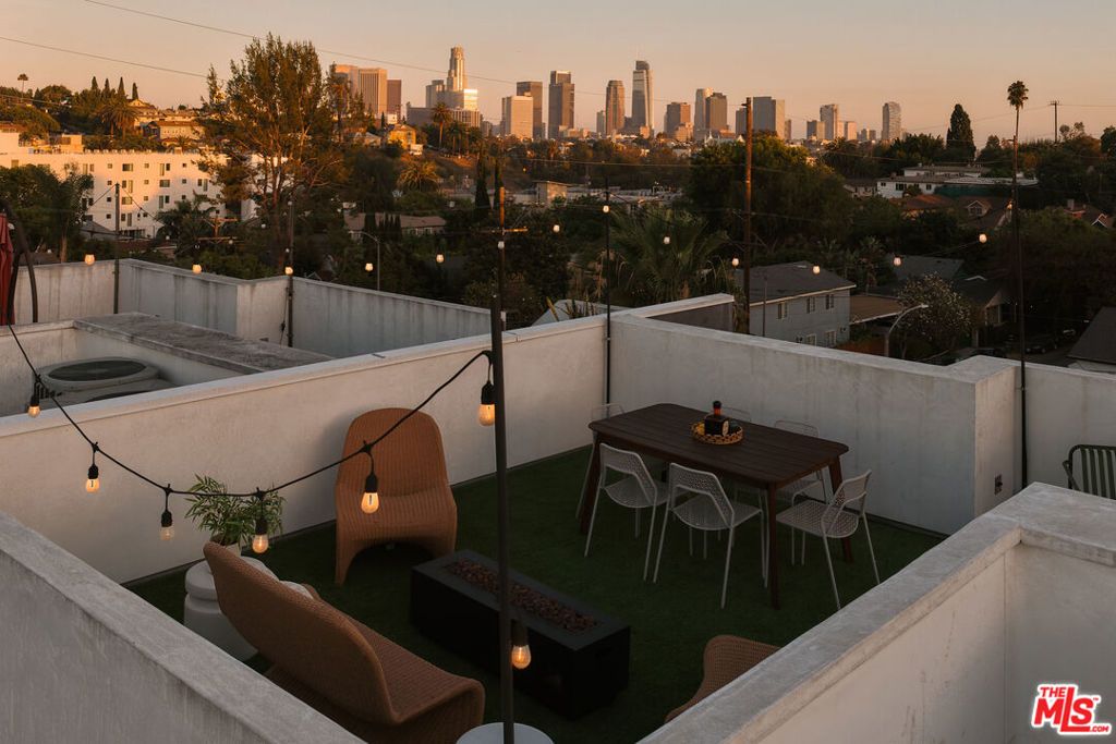 Image 50 of property listing at 2204 Rosey Way, Los Angeles, CA 90026