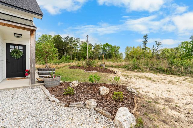 1881 E AR 56 Hwy, Violet Hill, AR 72584