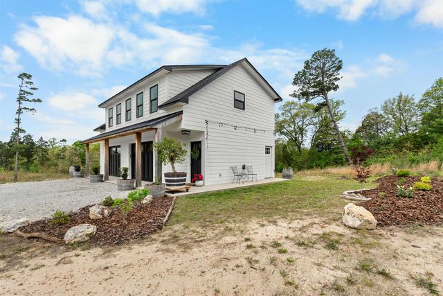1881 E AR 56 Hwy, Violet Hill, AR 72584