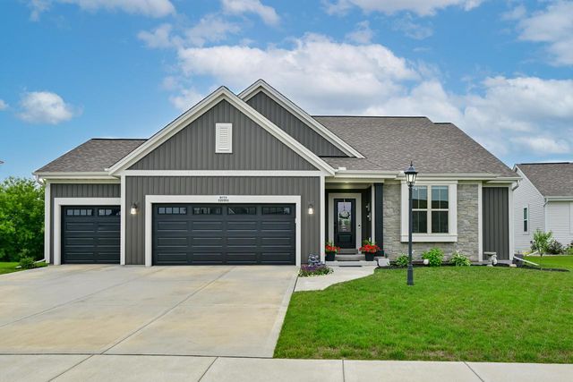N174W20564 Laurel Springs CIRCLE, Jackson, WI 53037