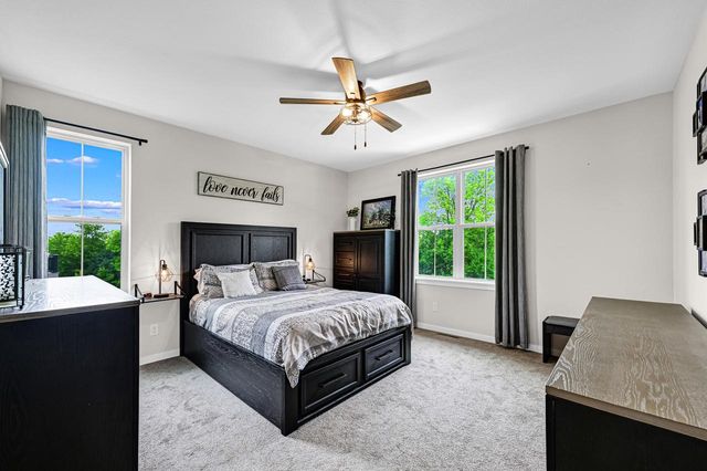 N174W20564 Laurel Springs CIRCLE, Jackson, WI 53037