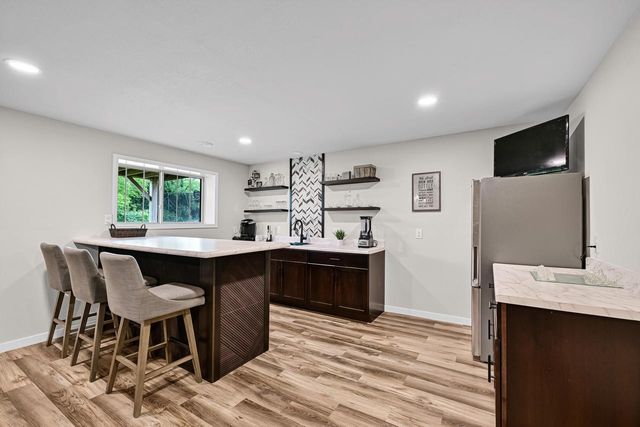 N174W20564 Laurel Springs CIRCLE, Jackson, WI 53037