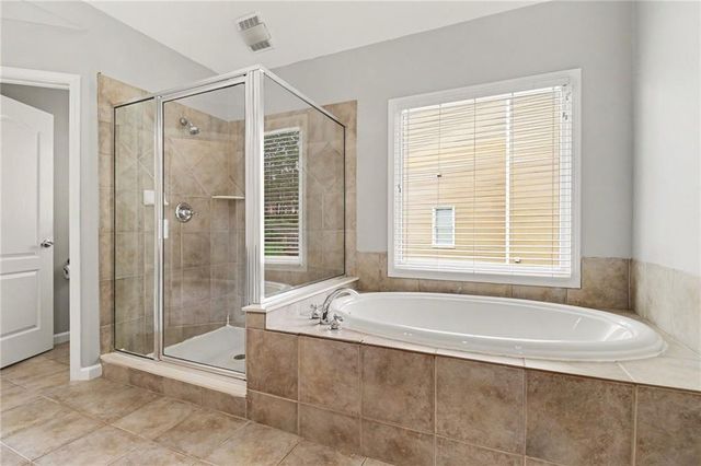 1762 Country Wood Drive, Hoschton, GA 30548