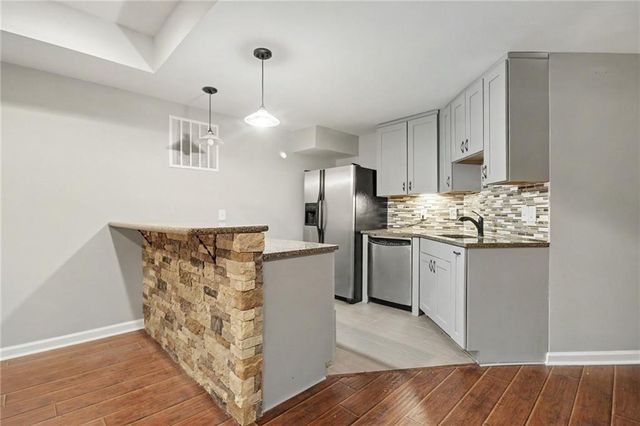 1762 Country Wood Drive, Hoschton, GA 30548