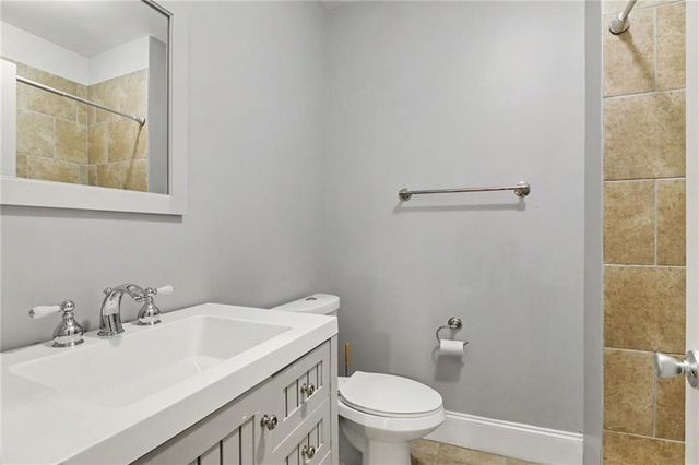 1762 Country Wood Drive, Hoschton, GA 30548