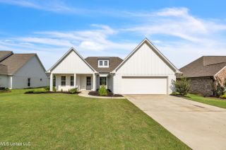 202 Crestwood Place, Madison, MS 39110