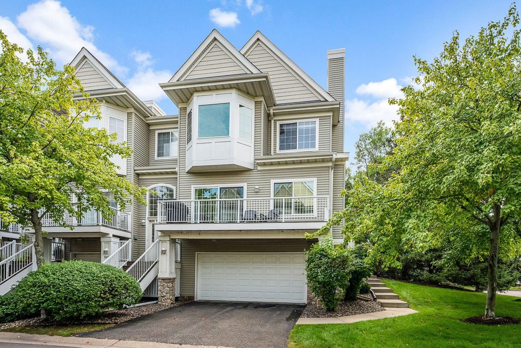 758 Fairfield Circle, Minnetonka, MN 55305