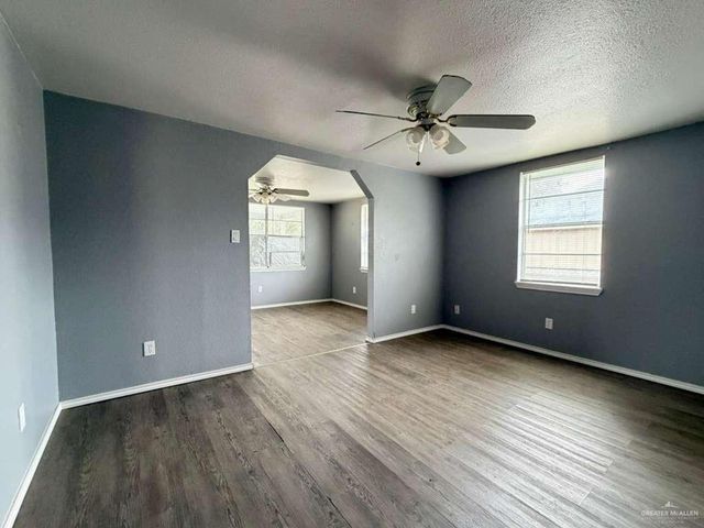 309 E Pablo Layton E Street, Elsa, TX 78543