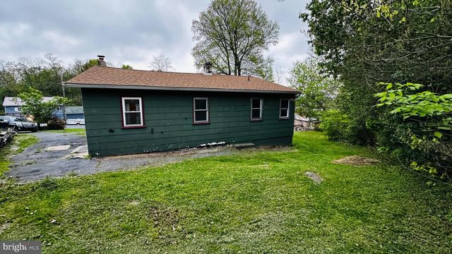 4 ELM ST, Lebanon, PA 17046
