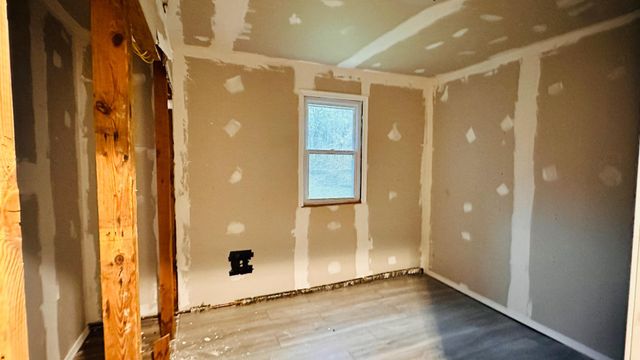 4 ELM ST, Lebanon, PA 17046