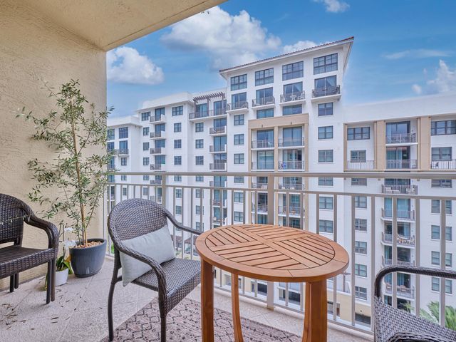99 SE Mizner Boulevard Ph 35, Boca Raton, FL 33432
