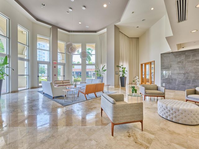 99 SE Mizner Boulevard Ph 35, Boca Raton, FL 33432