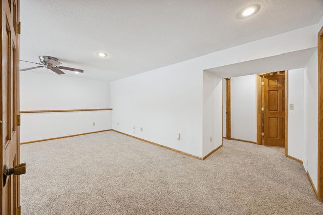 9648 Vincent Avenue N, Brooklyn Park, MN 55444