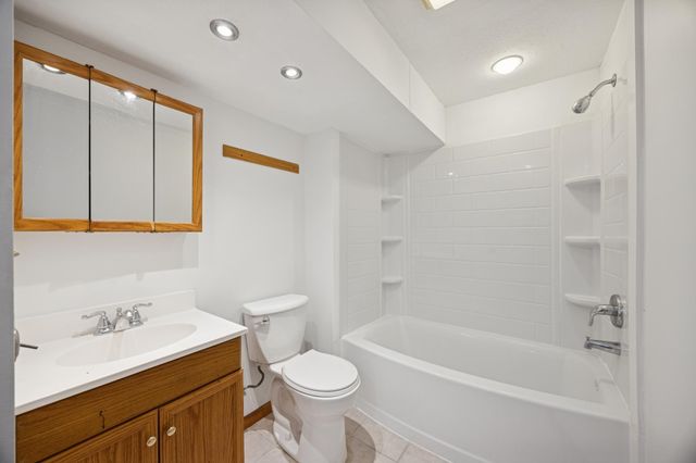 9648 Vincent Avenue N, Brooklyn Park, MN 55444