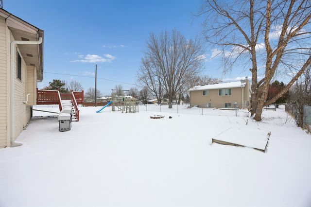 9648 Vincent Avenue N, Brooklyn Park, MN 55444