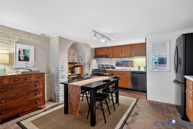 2503 E Grace St, Richmond, VA 23223