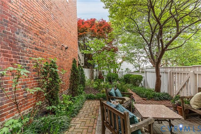 2503 E Grace St, Richmond, VA 23223