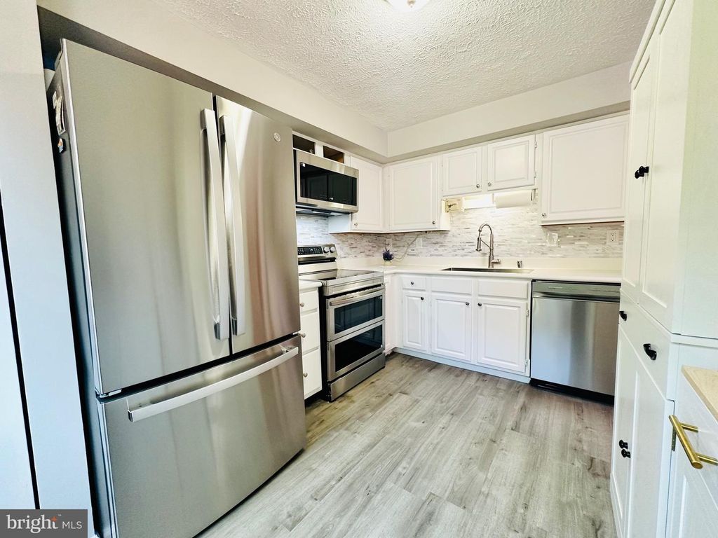 Image 12 of property listing at 51 CHINS CT, Owings Mills, MD 21117