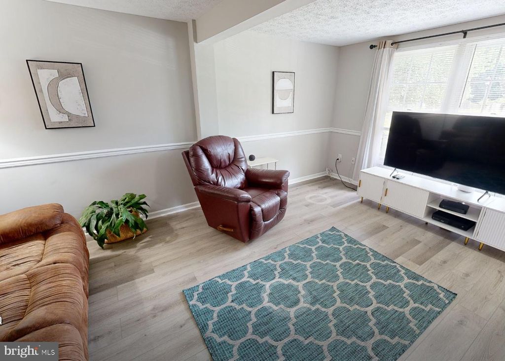 Image 3 of property listing at 51 CHINS CT, Owings Mills, MD 21117