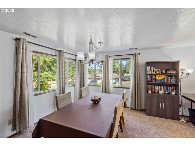 2355 LOMBARD St, North Bend, OR 97459