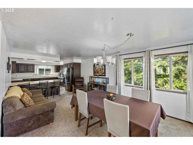 2355 LOMBARD St, North Bend, OR 97459