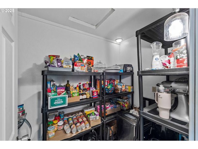 2355 LOMBARD St, North Bend, OR 97459