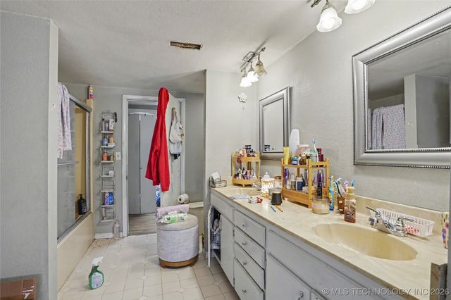 617 S Seminole Avenue, Okmulgee, OK 74447