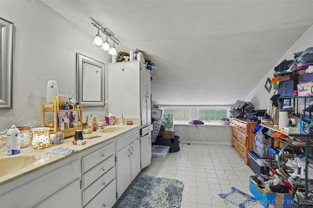 617 S Seminole Avenue, Okmulgee, OK 74447