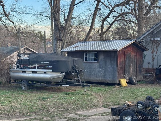 617 S Seminole Avenue, Okmulgee, OK 74447