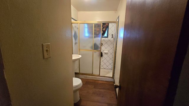 632 E Douglas Avenue, Visalia, CA 93292