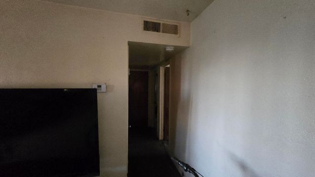 632 E Douglas Avenue, Visalia, CA 93292