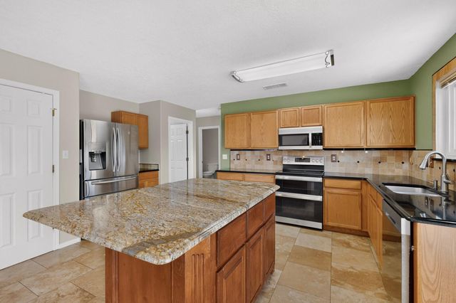 7143 Raleigh Hills Drive NE, Rio Rancho, NM 87144