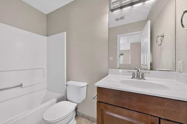 7143 Raleigh Hills Drive NE, Rio Rancho, NM 87144