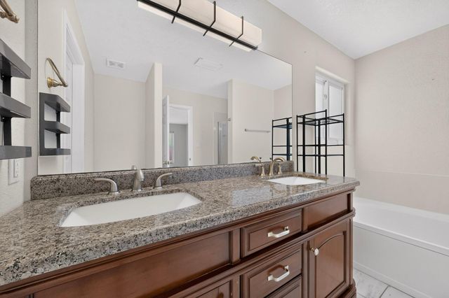 7143 Raleigh Hills Drive NE, Rio Rancho, NM 87144