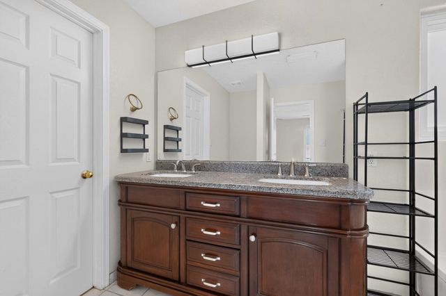7143 Raleigh Hills Drive NE, Rio Rancho, NM 87144