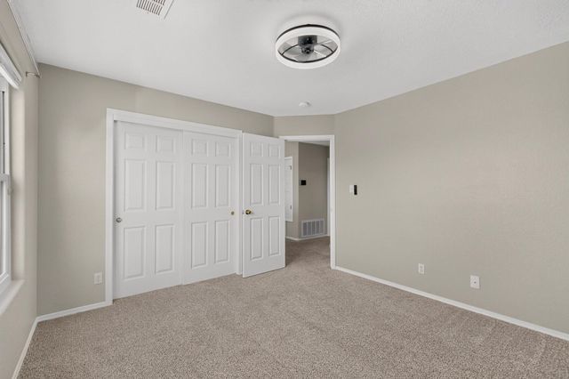 7143 Raleigh Hills Drive NE, Rio Rancho, NM 87144