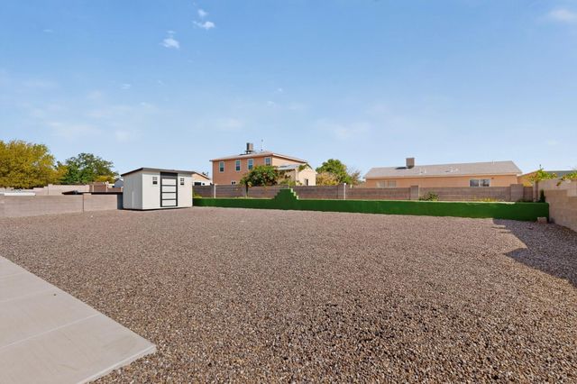 7143 Raleigh Hills Drive NE, Rio Rancho, NM 87144
