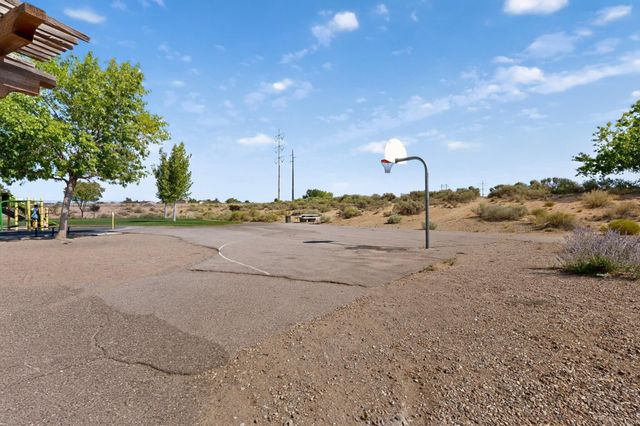 7143 Raleigh Hills Drive NE, Rio Rancho, NM 87144