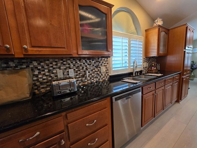 141 Chateau La Salle Drive 141, San Jose, CA 95111