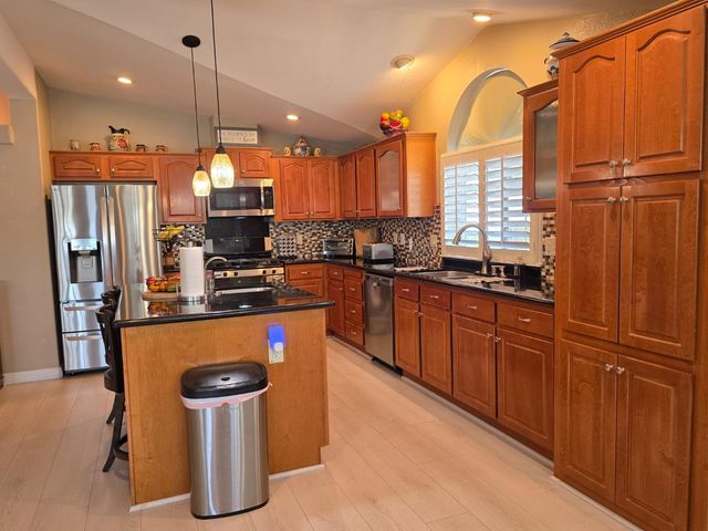 141 Chateau La Salle Drive 141, San Jose, CA 95111