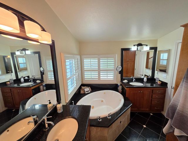 141 Chateau La Salle Drive 141, San Jose, CA 95111